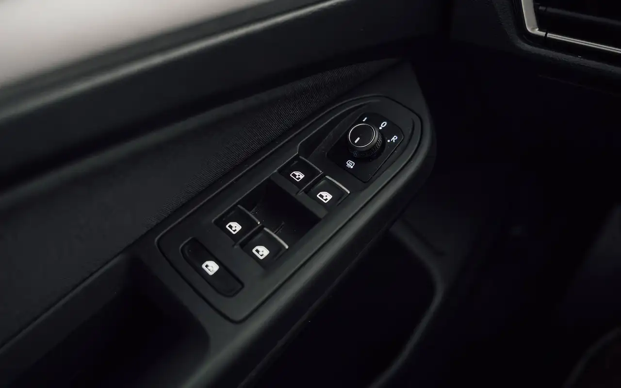 Volkswagen Golf - 12