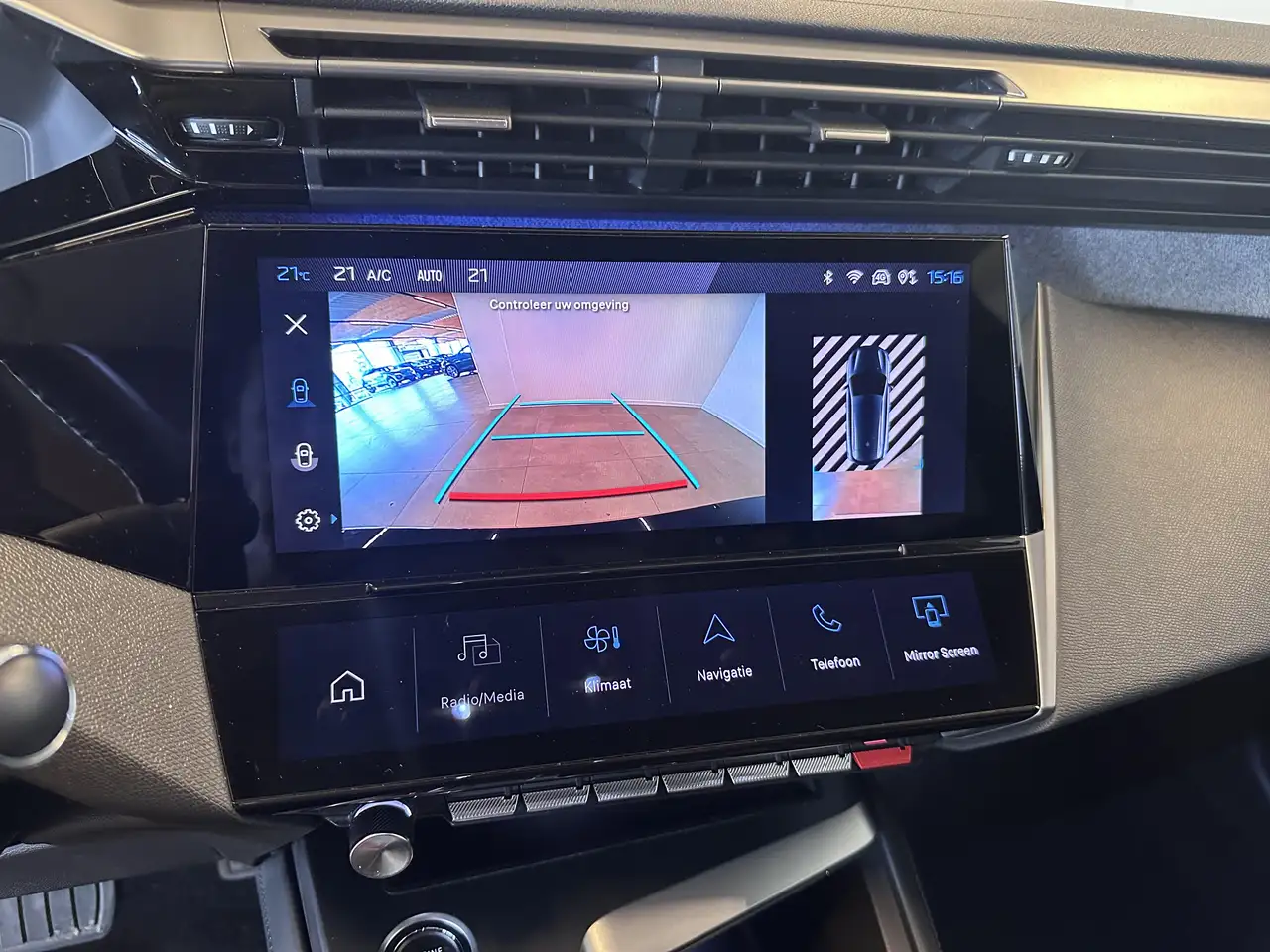 Peugeot 308 - 8