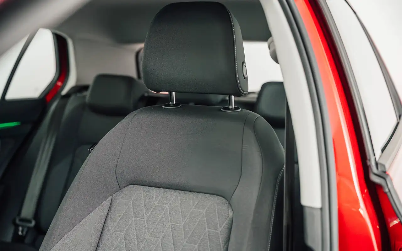 Volkswagen Golf - 9