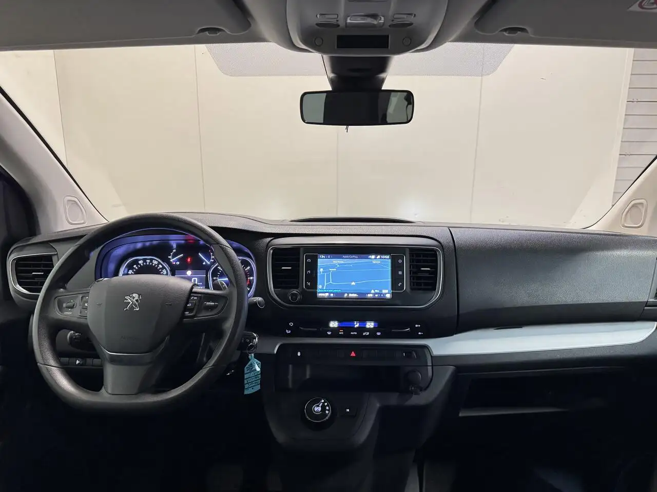 Peugeot Traveller - 11