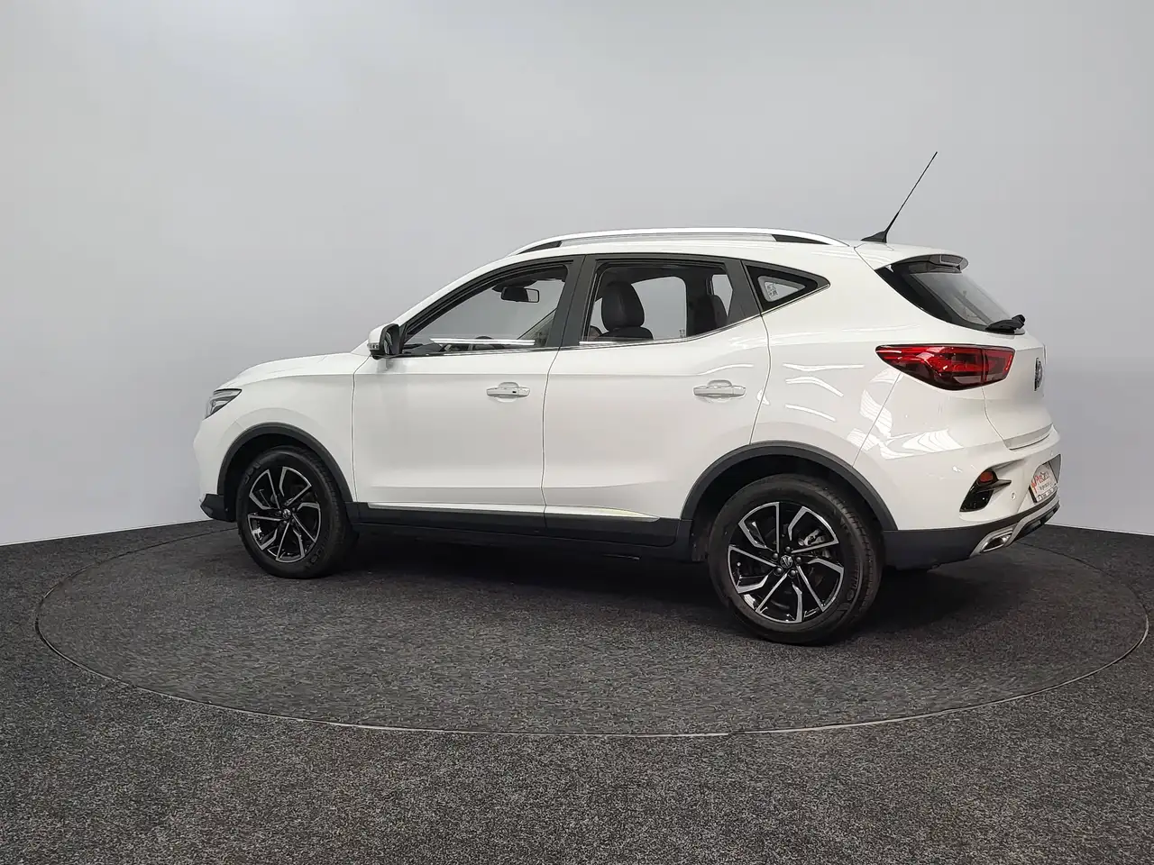 MG ZS - 4