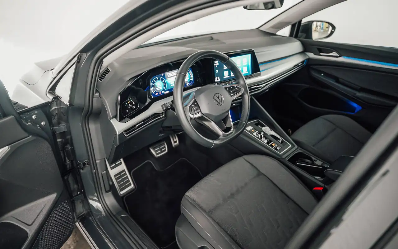 Volkswagen Golf - 9