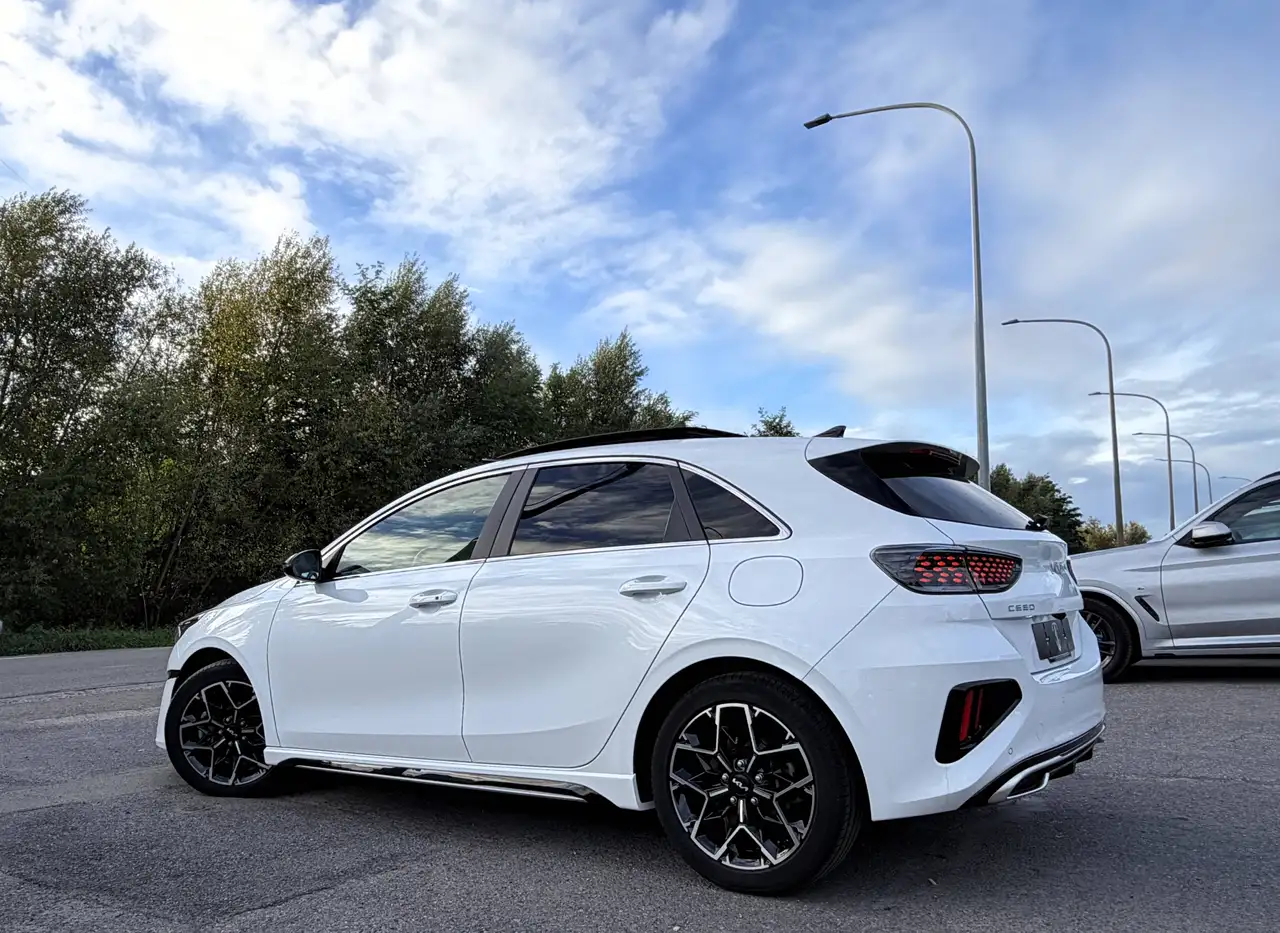 Kia Ceed / cee'd - 5