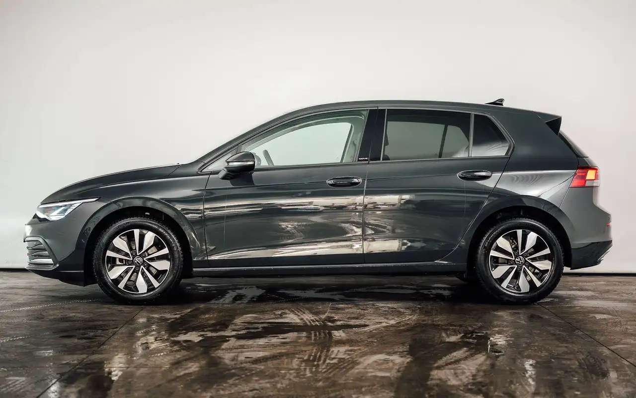 Volkswagen Golf - 2