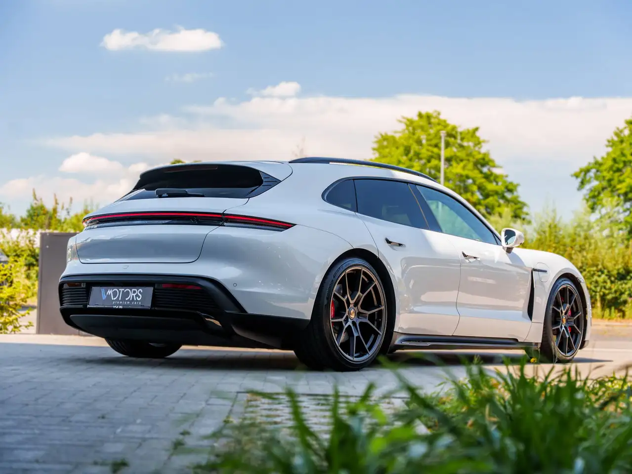 Porsche Taycan - 5