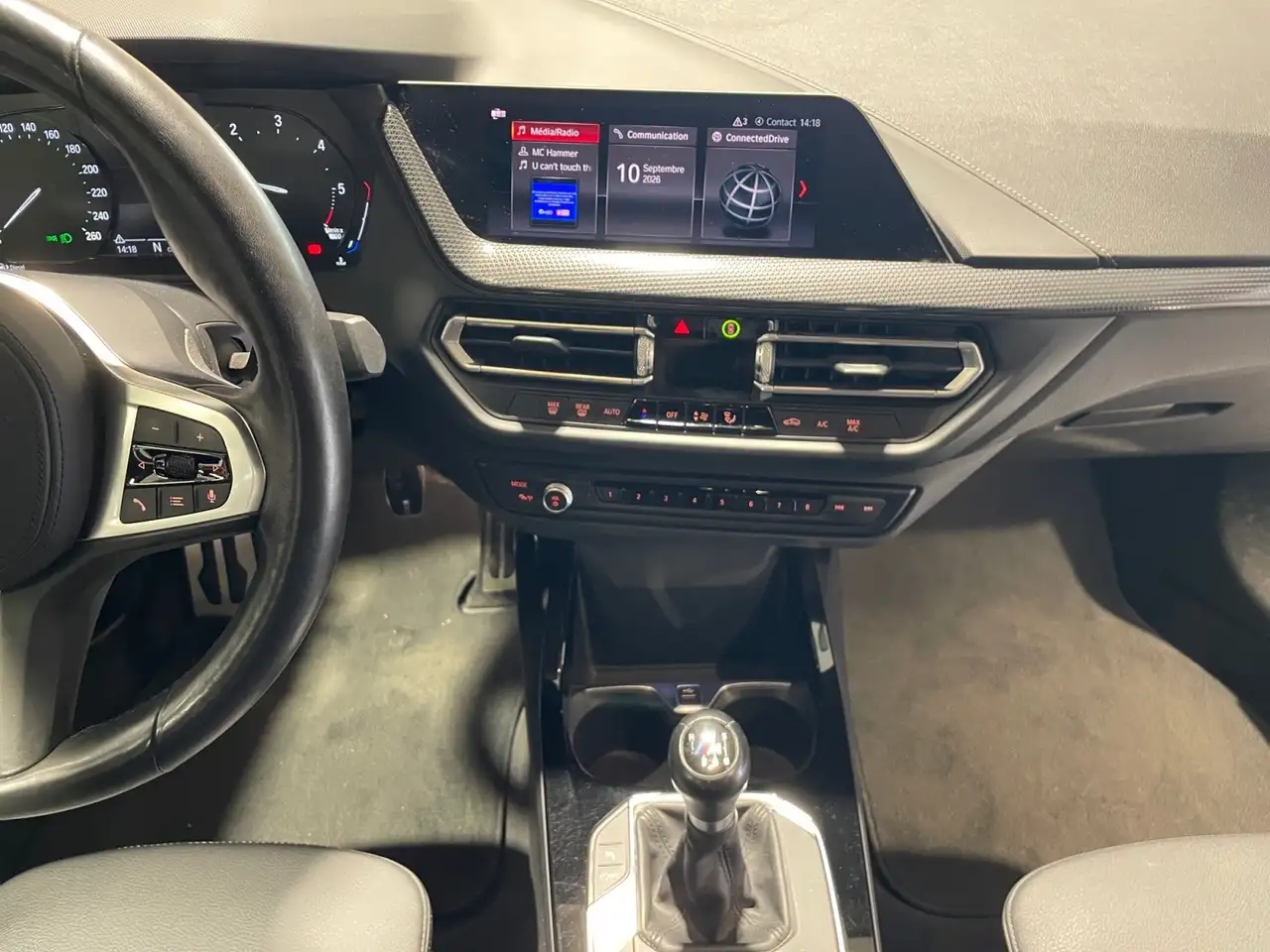 BMW 218 - 11