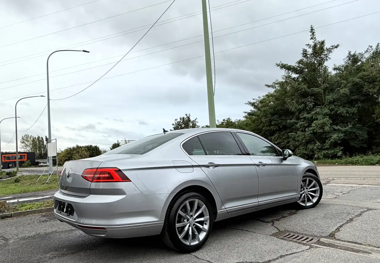Volkswagen Passat - 9