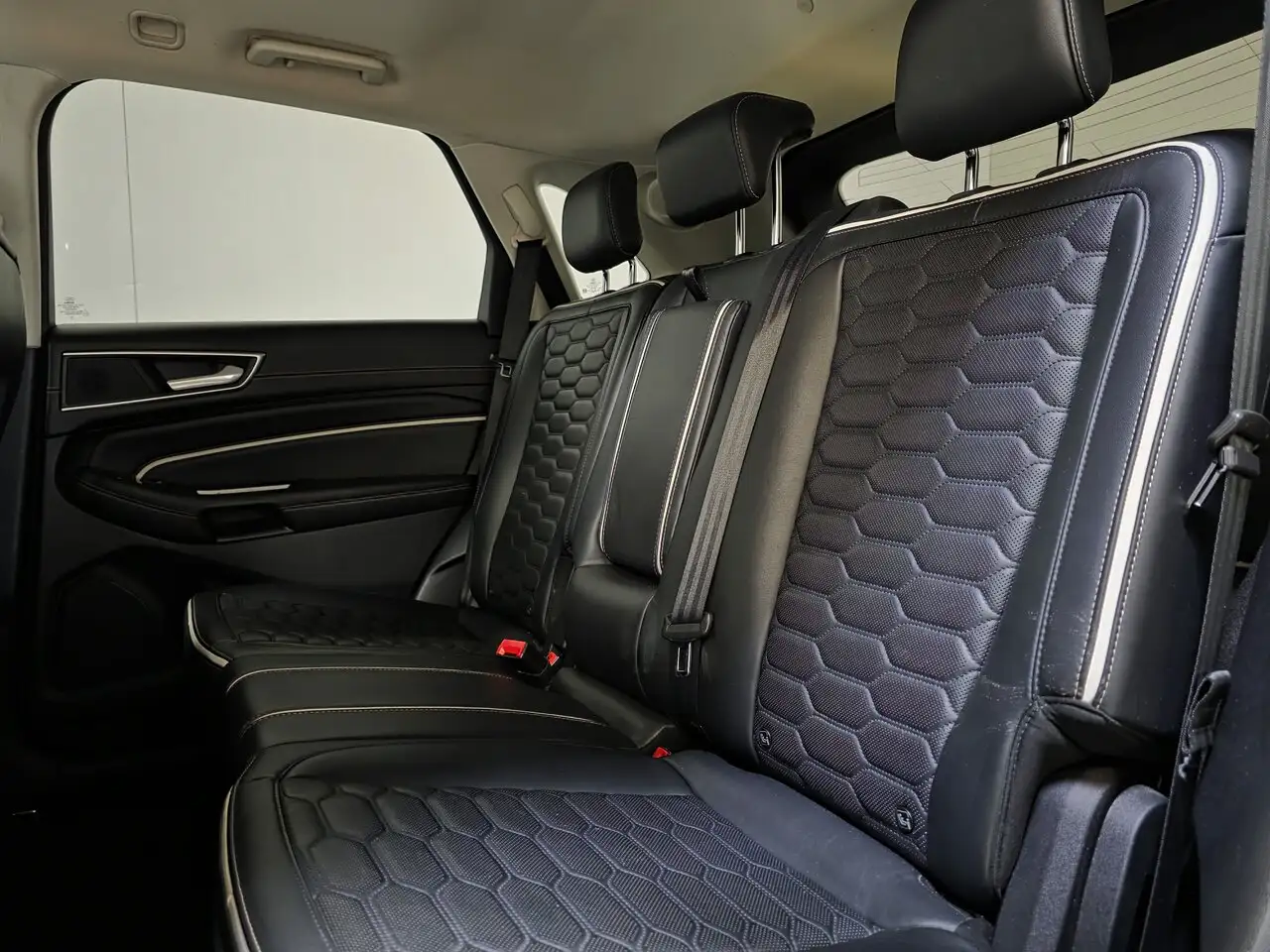 Ford Edge - 10