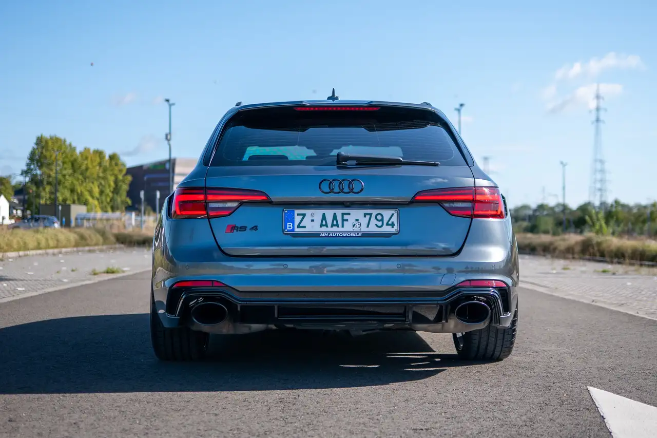 Audi RS4 - 4