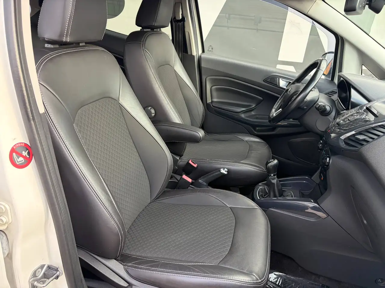 Ford EcoSport - 7