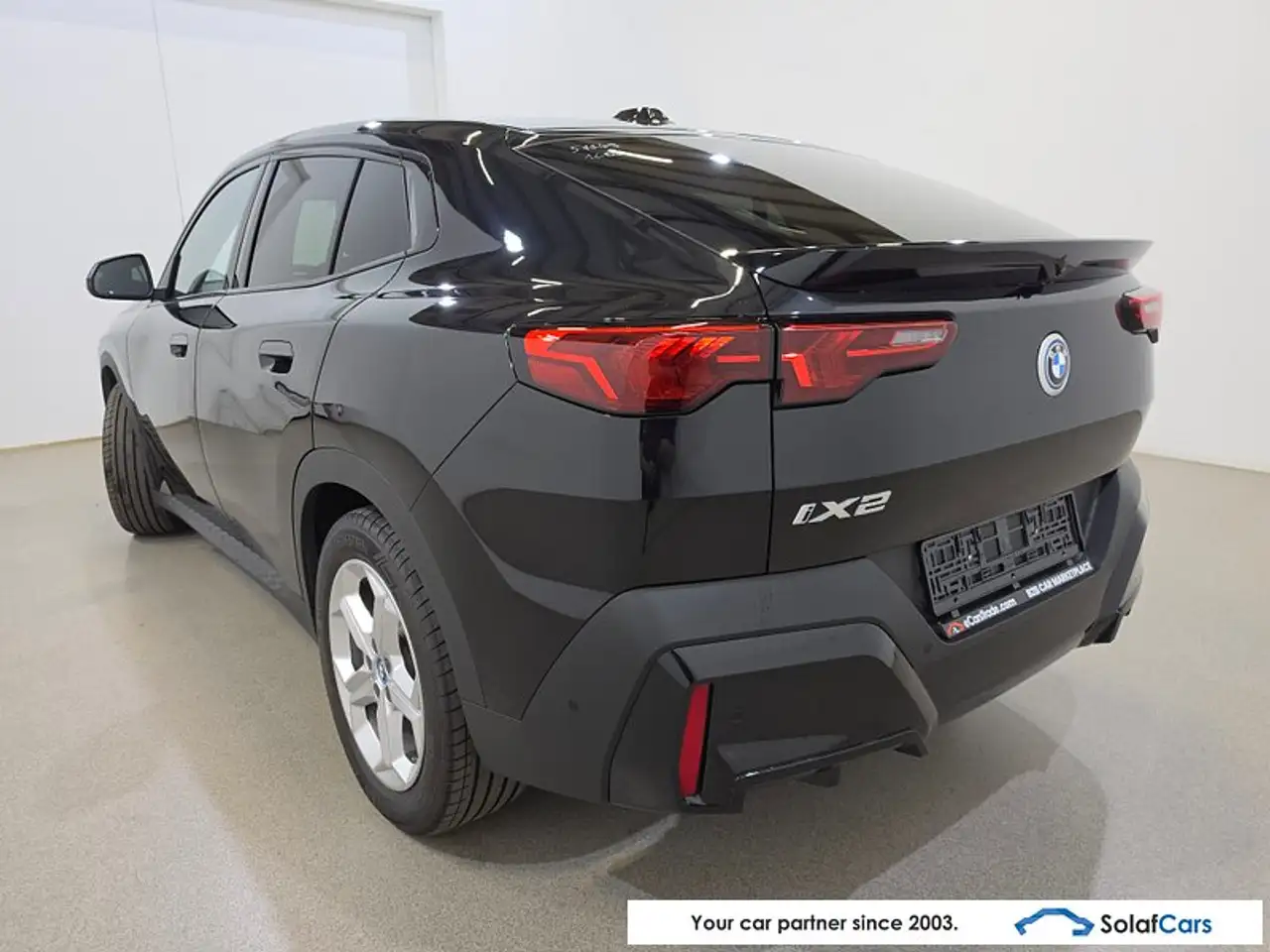 BMW iX2 - 6