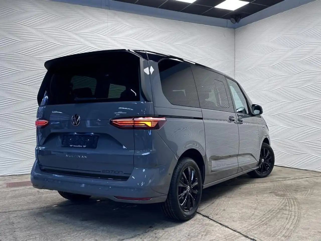 Volkswagen T7 Multivan - 11