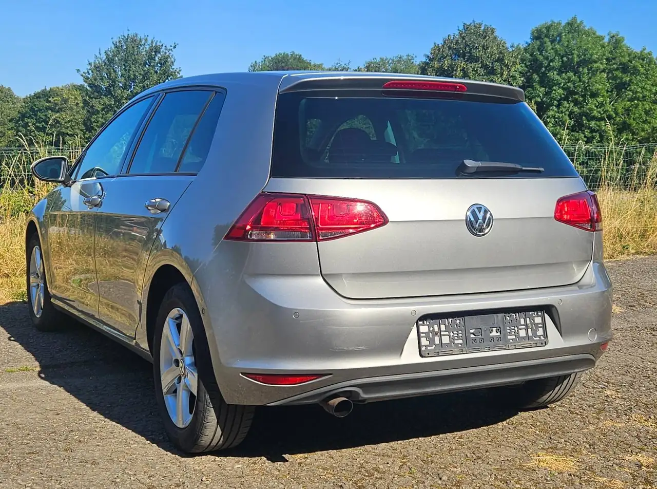 Volkswagen Golf - 7