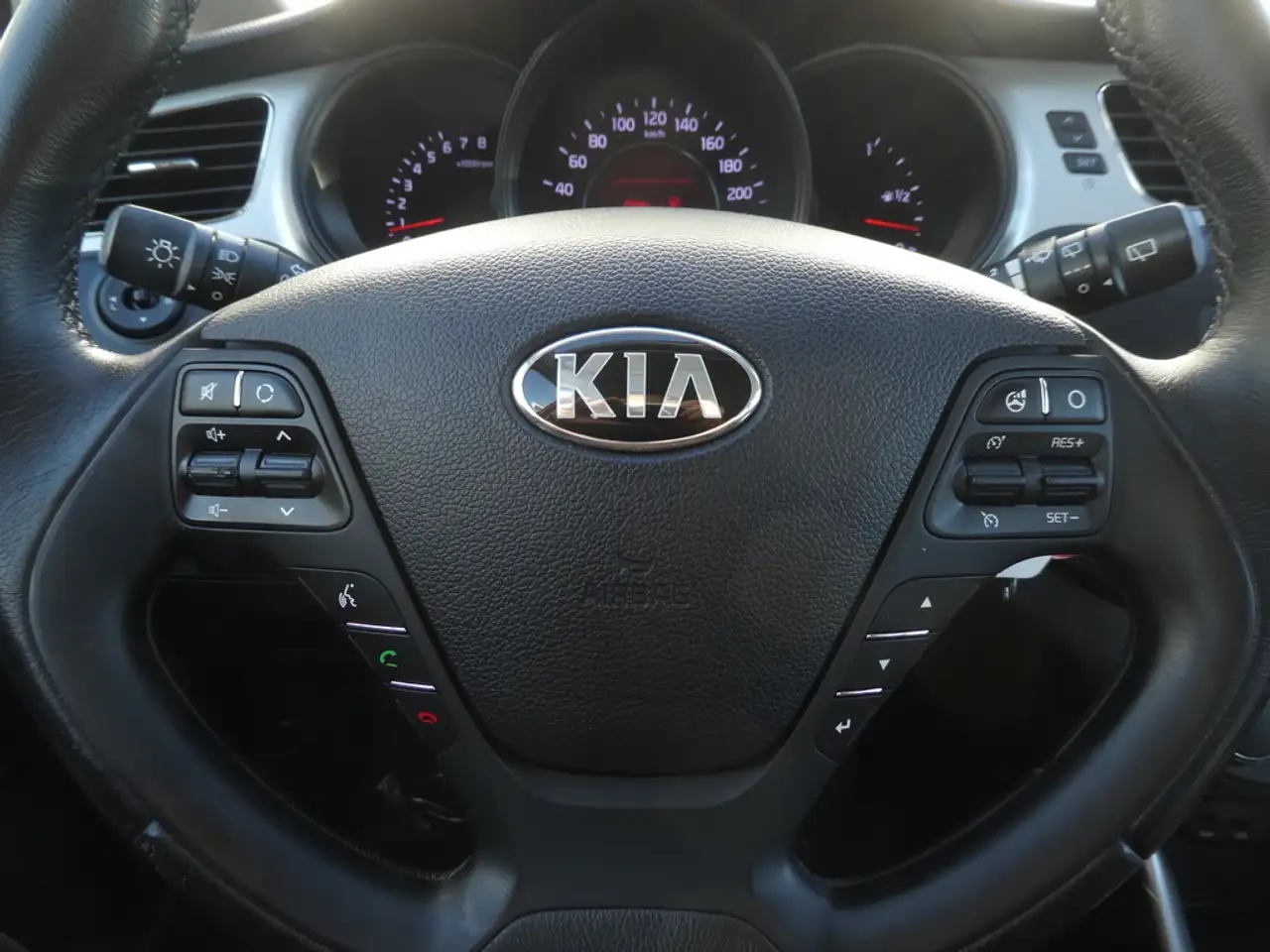 Kia Ceed / cee'd - 8