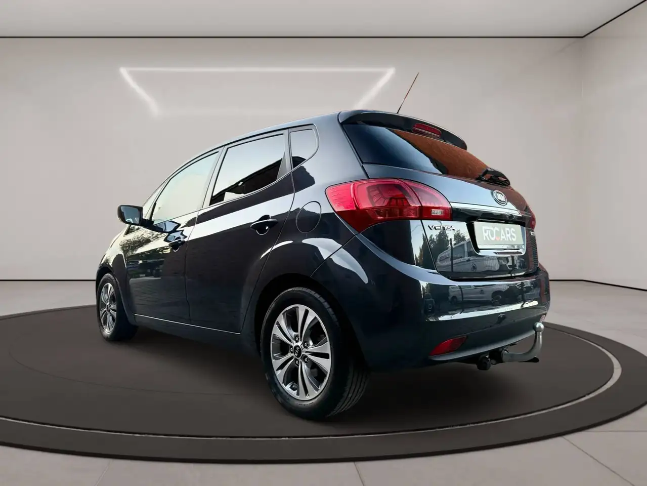 Kia Venga - 8