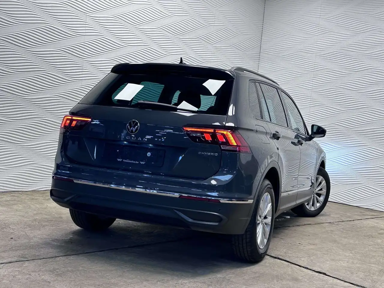 Volkswagen Tiguan - 9
