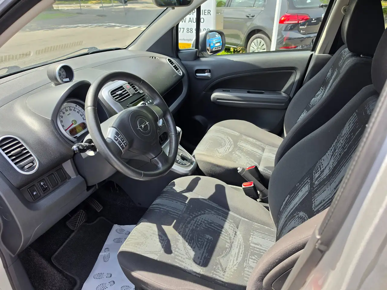 Opel Agila - 10