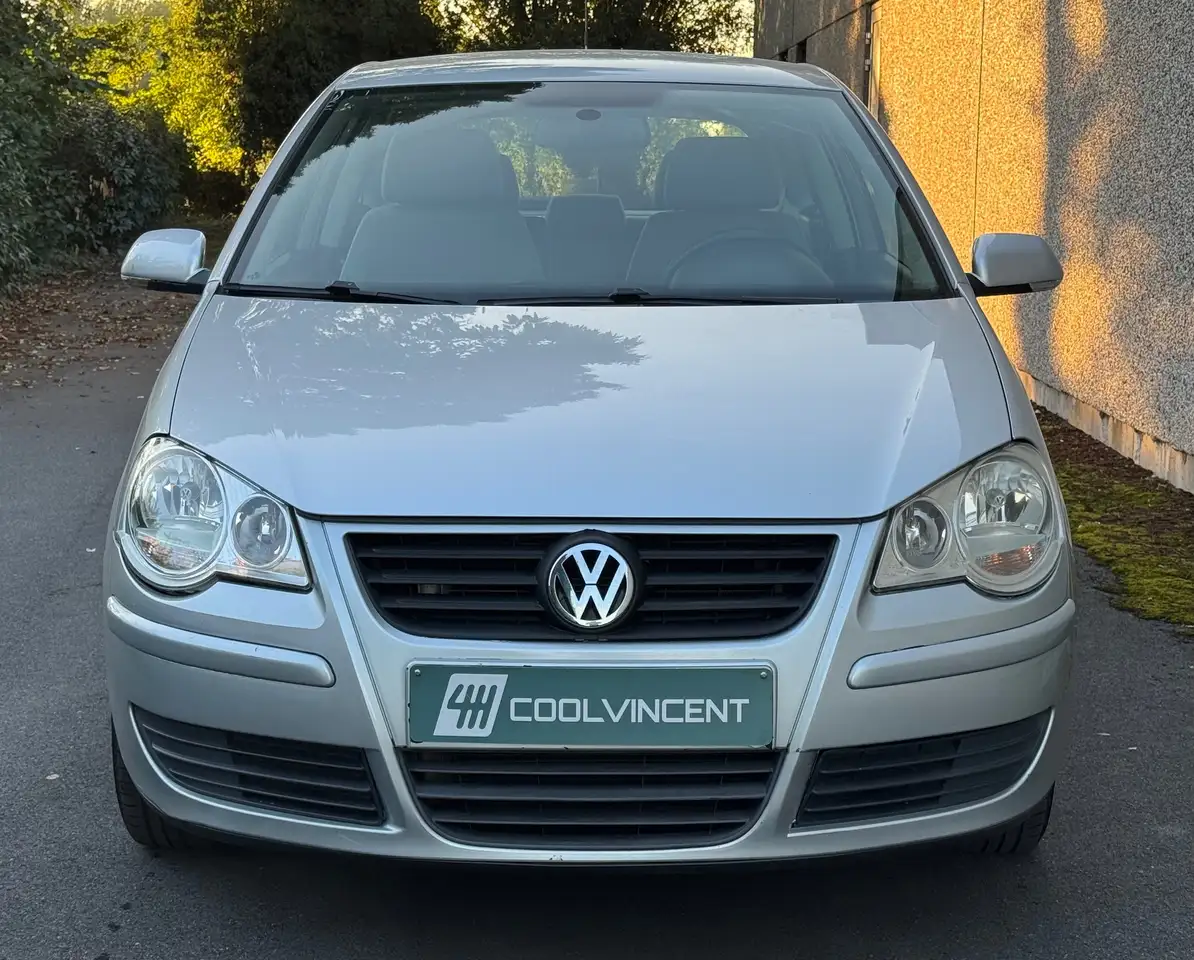 Volkswagen Polo - 2