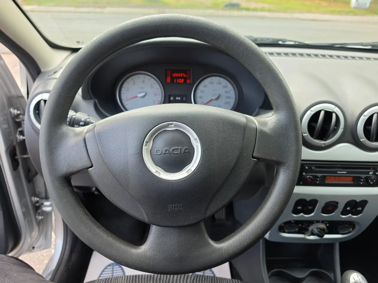 Dacia Sandero - 11
