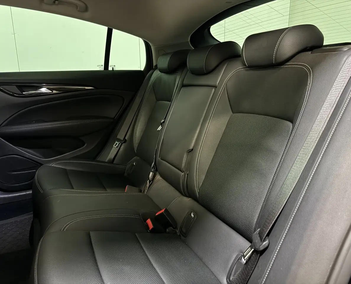 Opel Insignia - 10