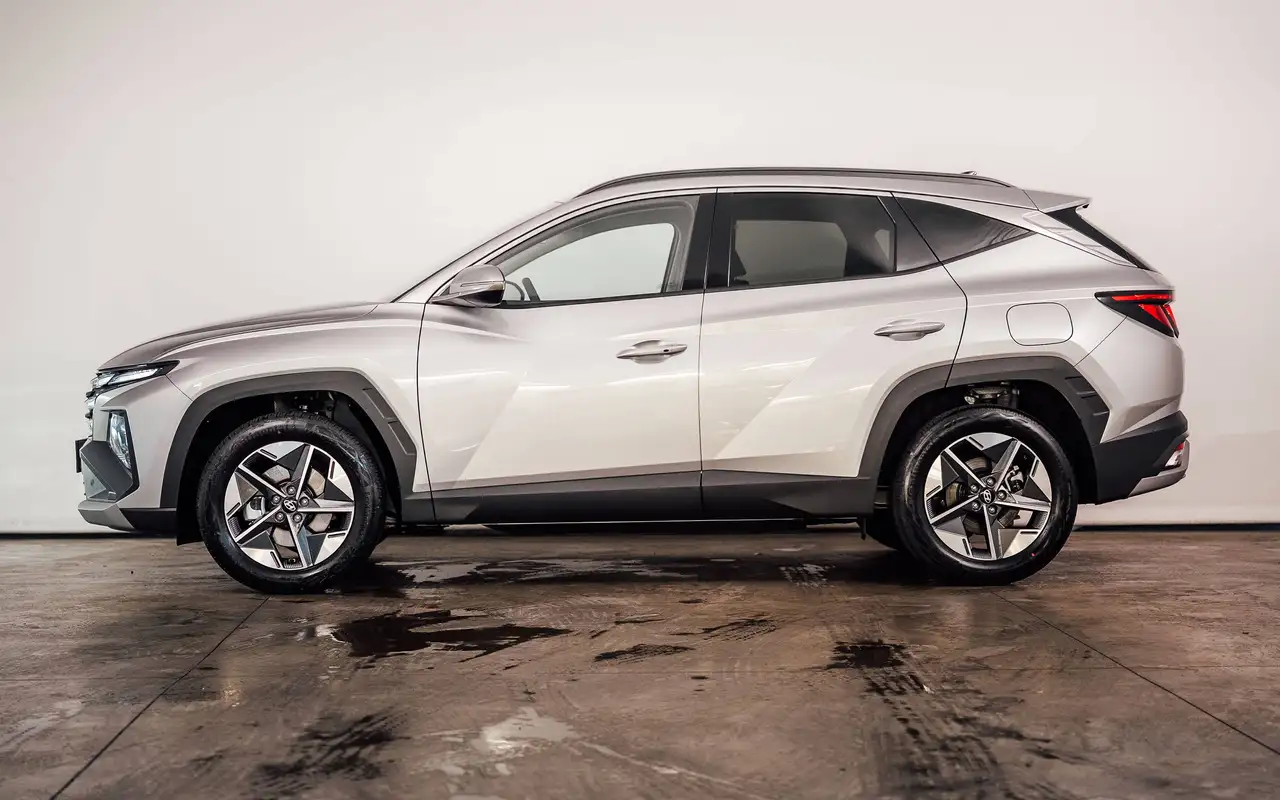 Hyundai TUCSON - 2