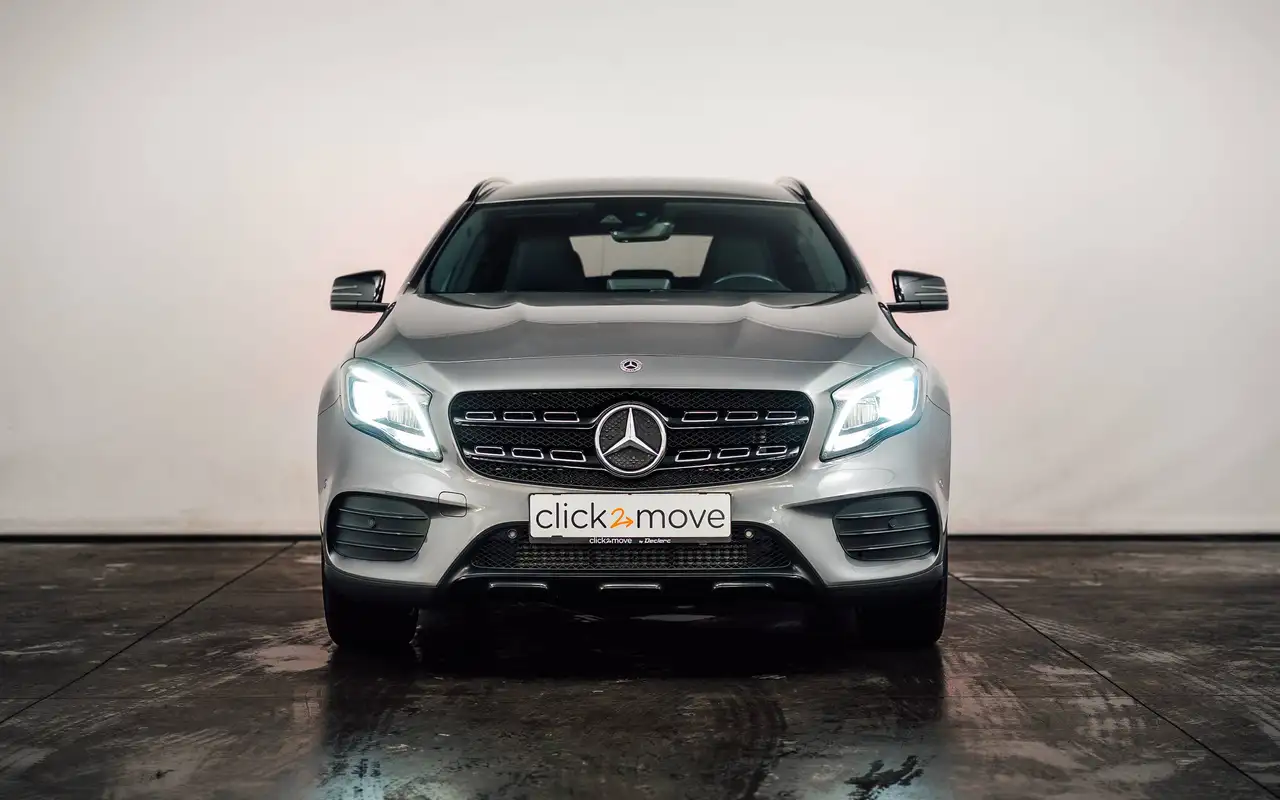 Mercedes-Benz GLA 180 - 4