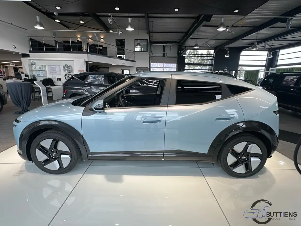 Hyundai IONIQ 3 - 2