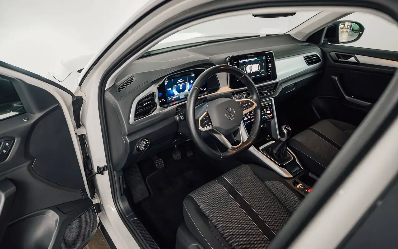 Volkswagen T-Roc - 11