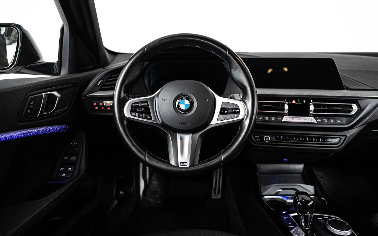 BMW 118 - 10