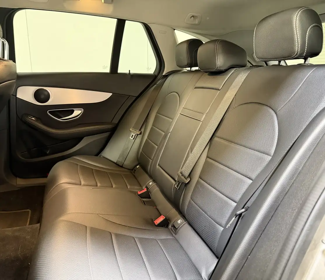 Mercedes-Benz C 300 - 10