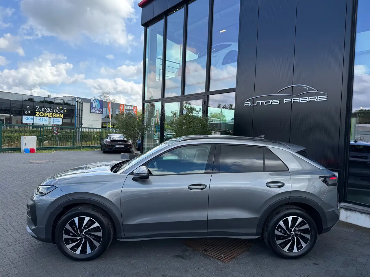 Volkswagen T-Roc - 5