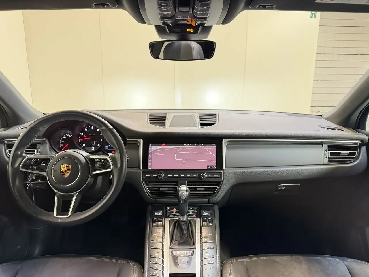 Porsche Macan - 10