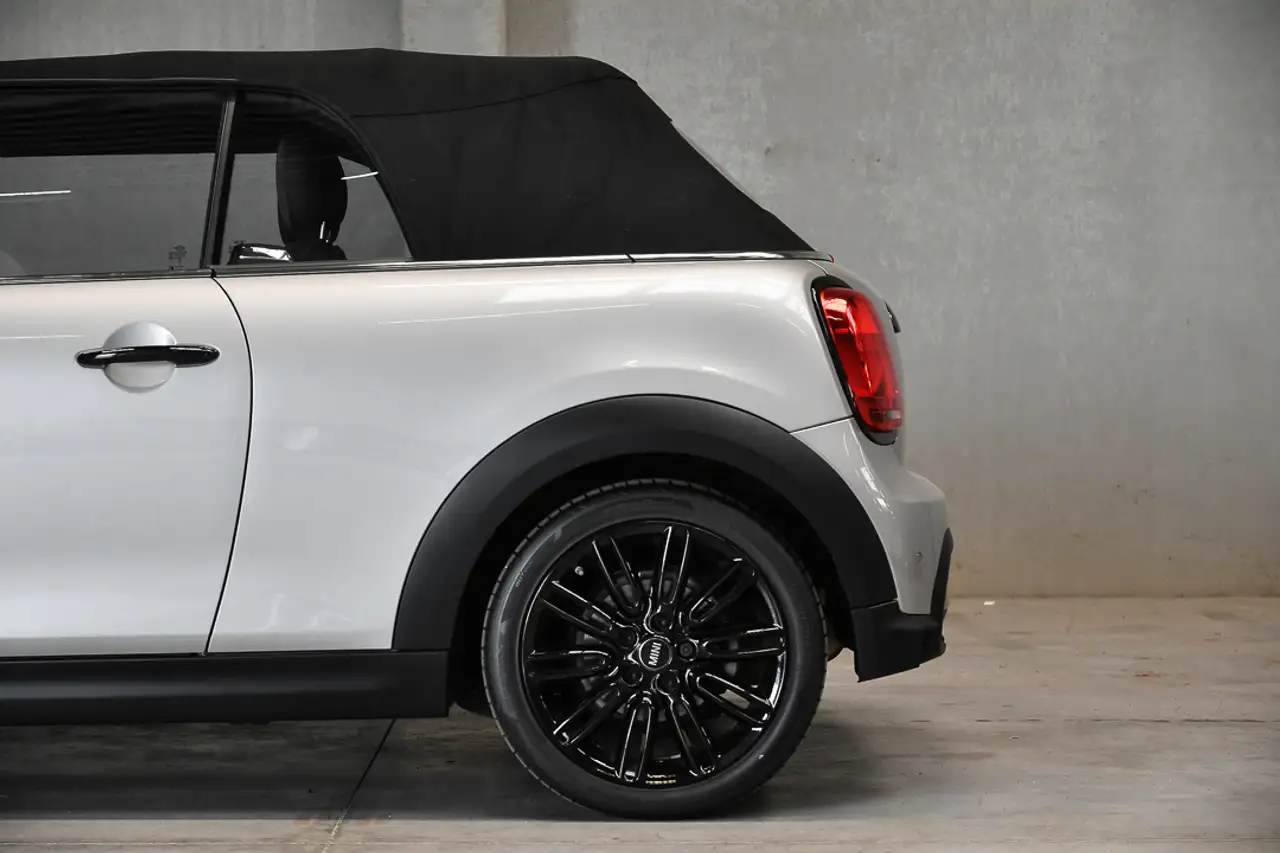 MINI Cooper Cabrio - 8