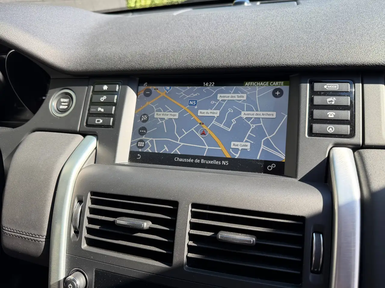 Land Rover Discovery Sport - 11