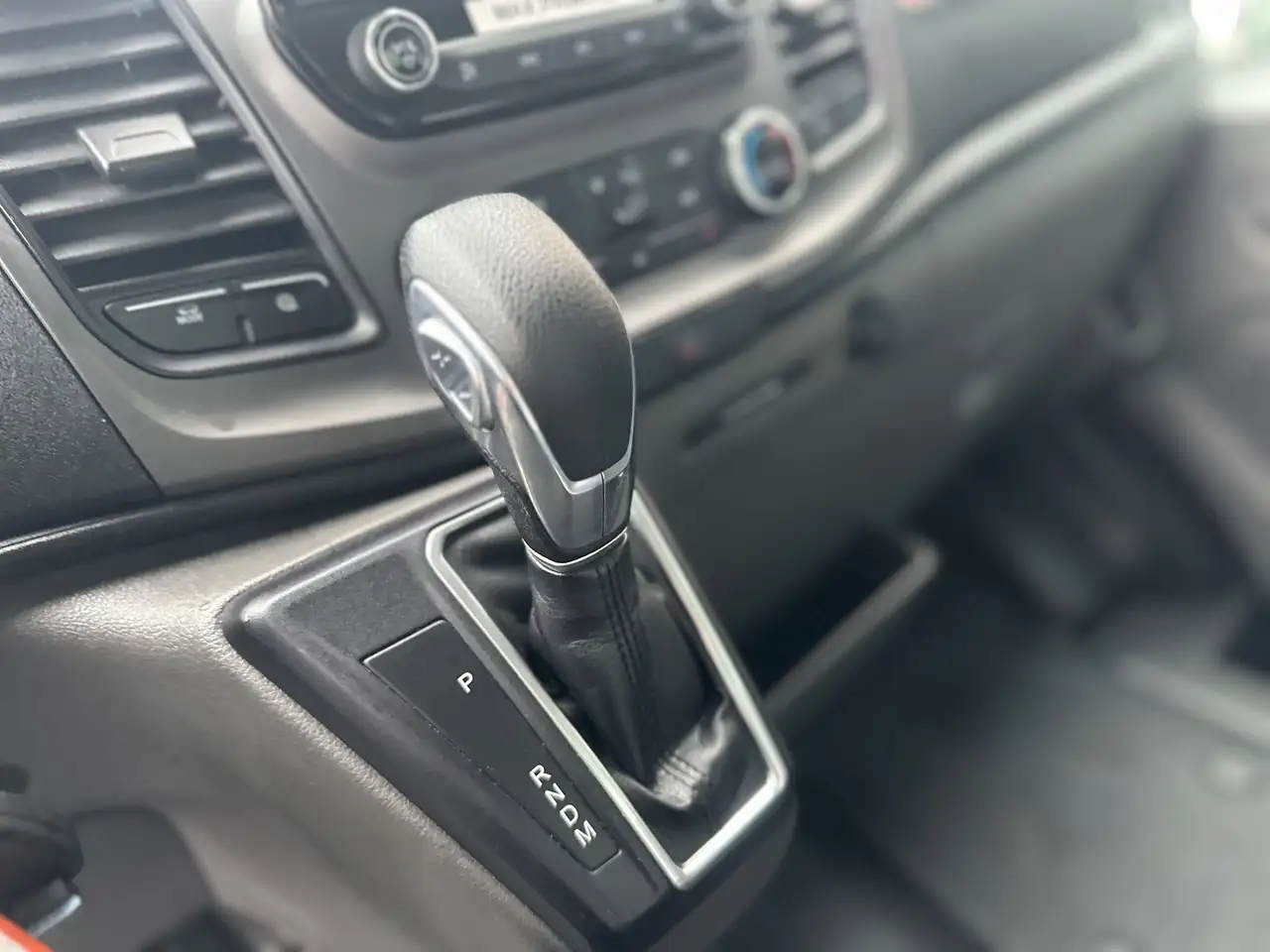 Ford Transit - 12