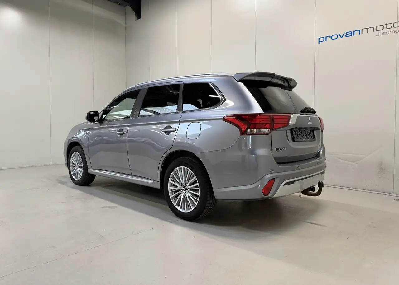 Mitsubishi Outlander - 6