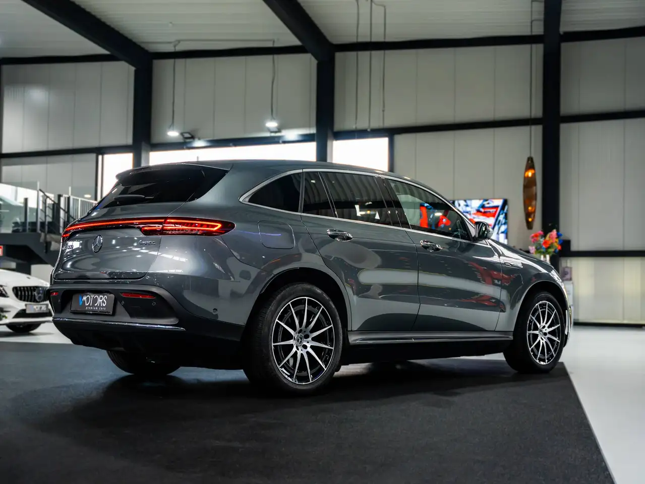Mercedes-Benz EQC 400 - 5