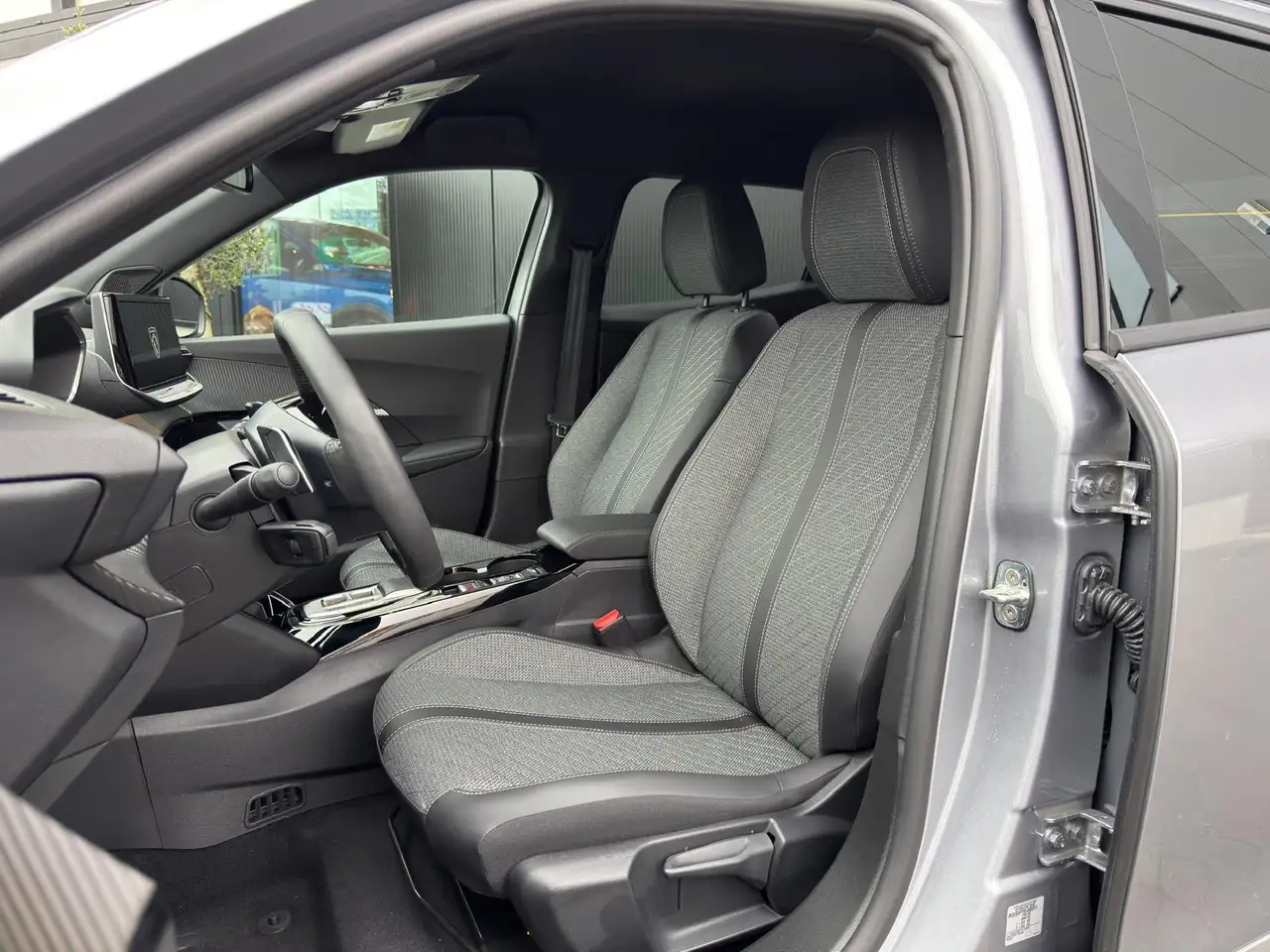 Peugeot 2008 - 10