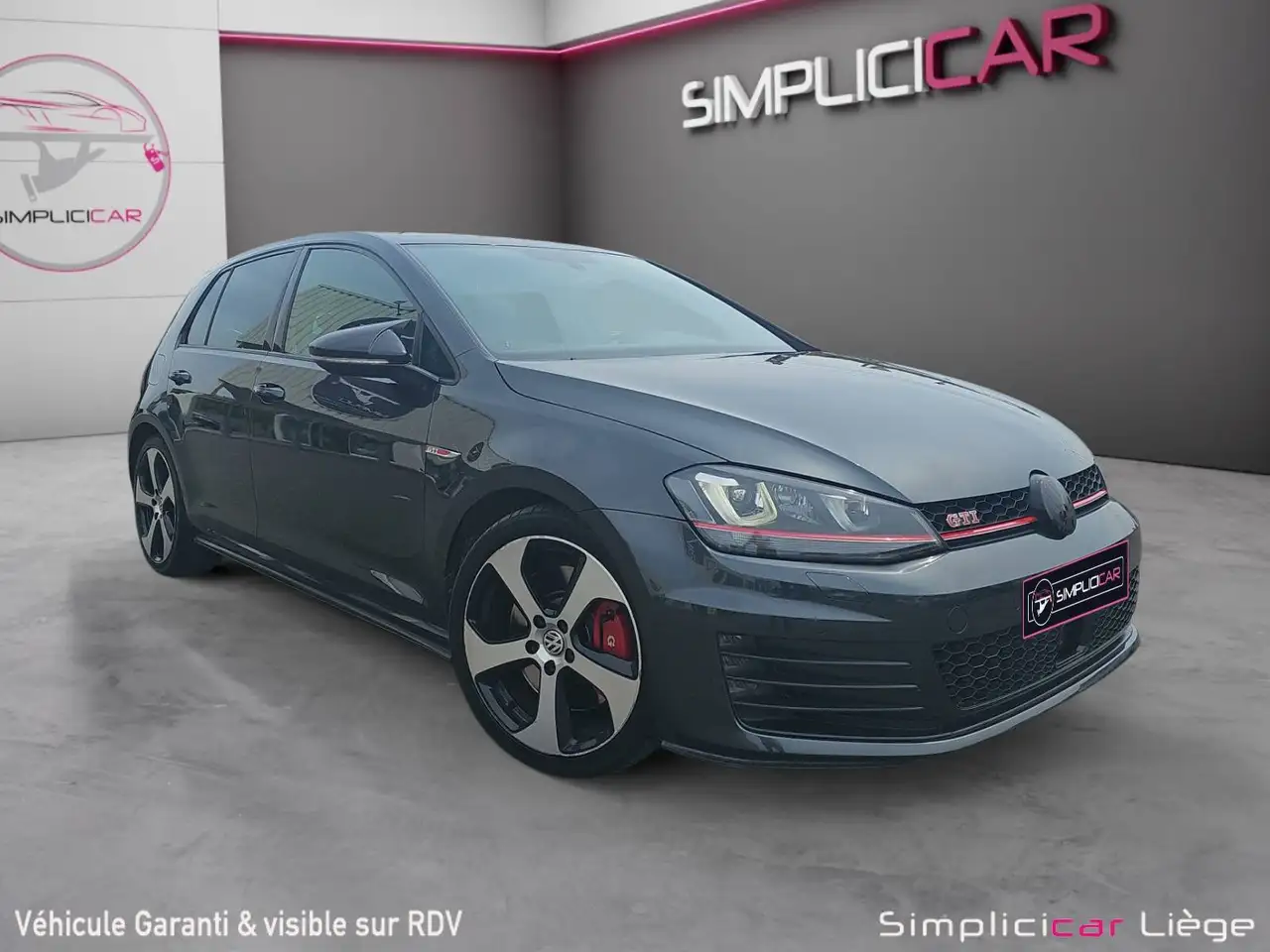 Volkswagen Golf GTI - 1