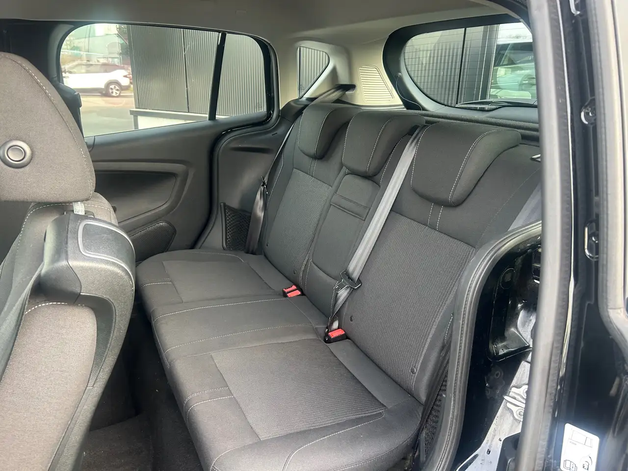 Ford B-Max - 10