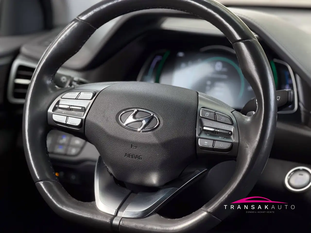 Hyundai IONIQ - 12