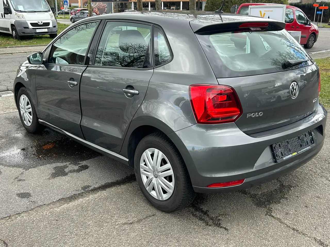 Volkswagen Polo - 4