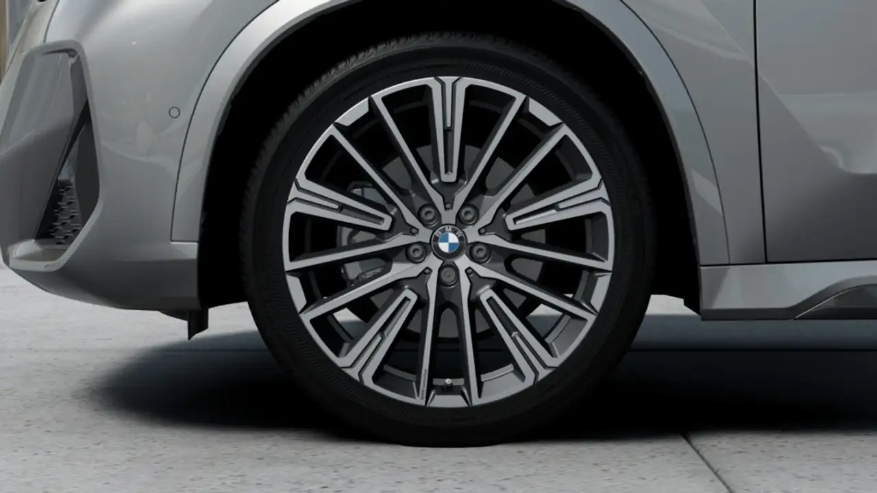 BMW iX1 - 6