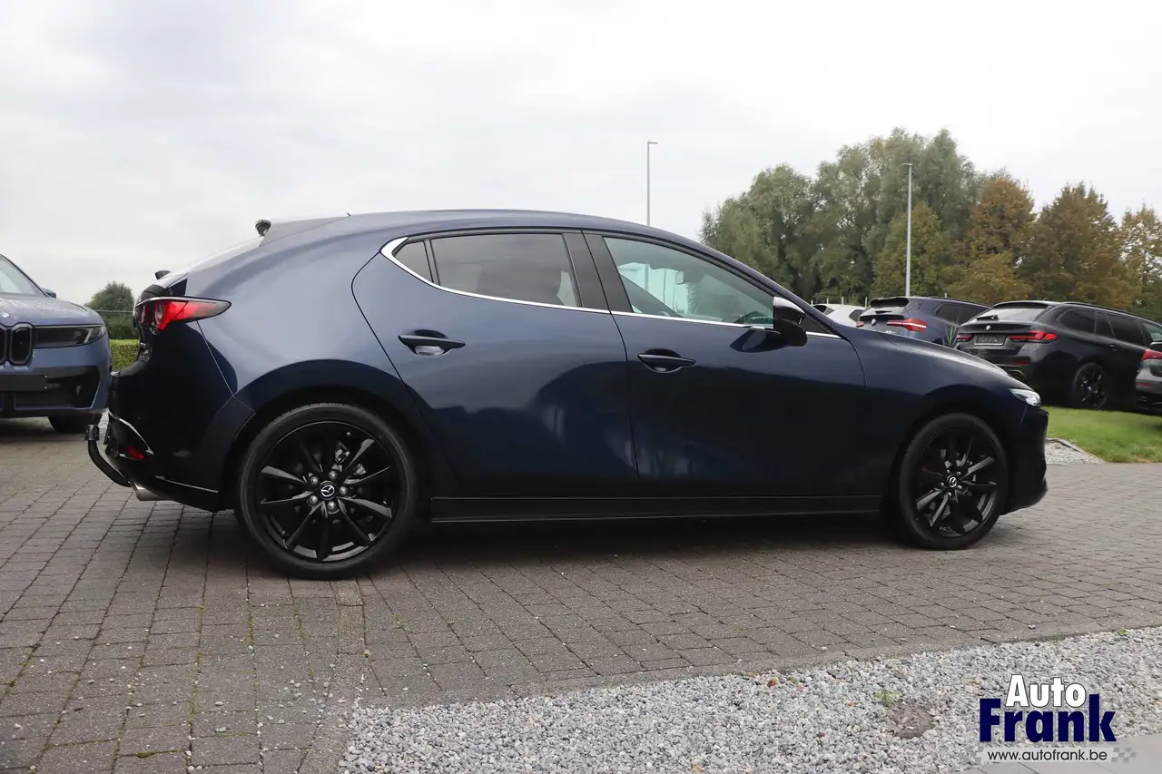 Mazda 3 - 8