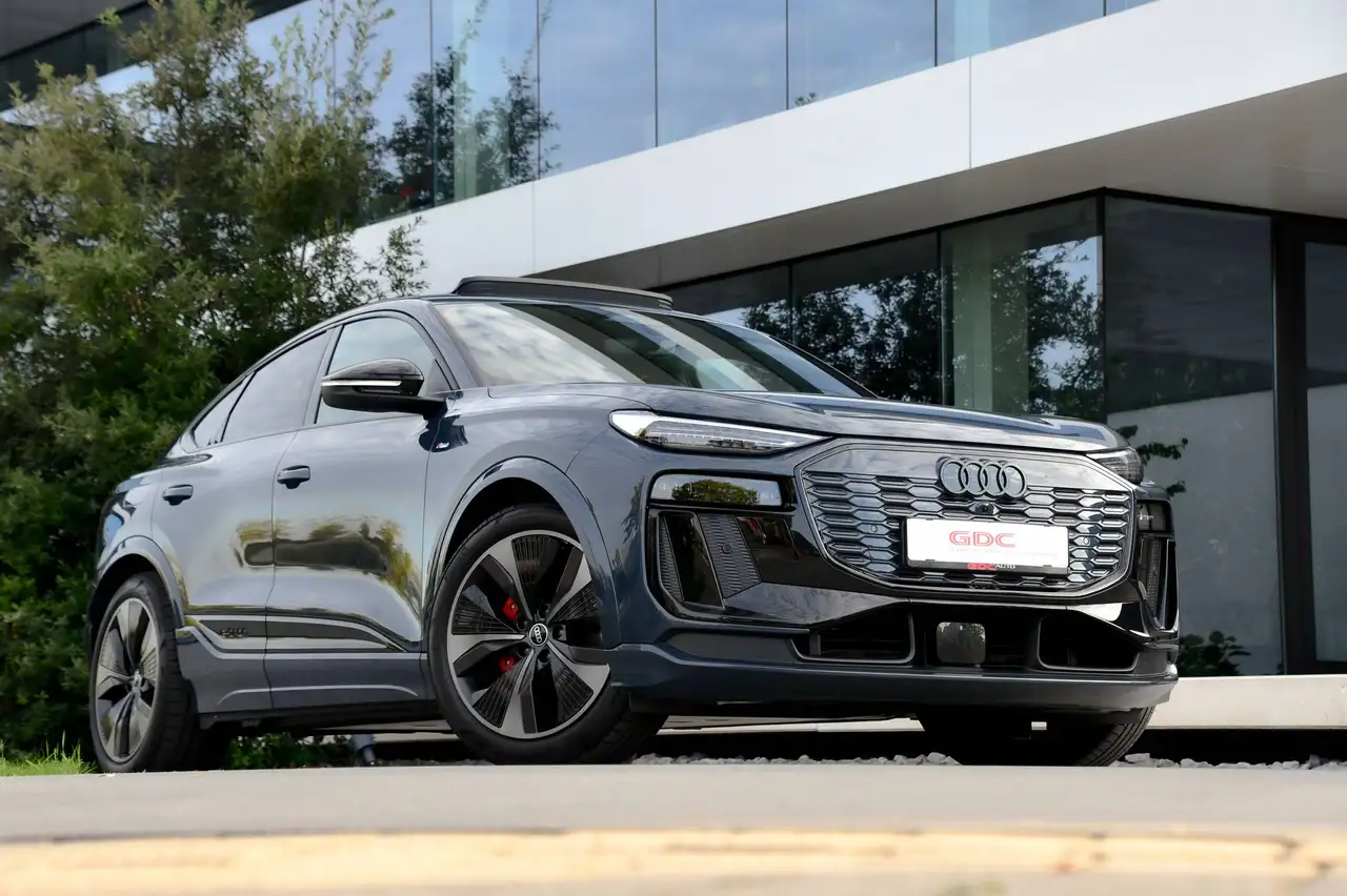 Audi Q6 e-tron - 10