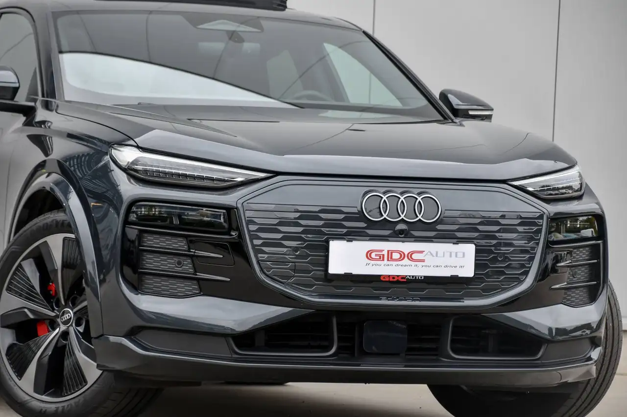 Audi Q6 e-tron - 4