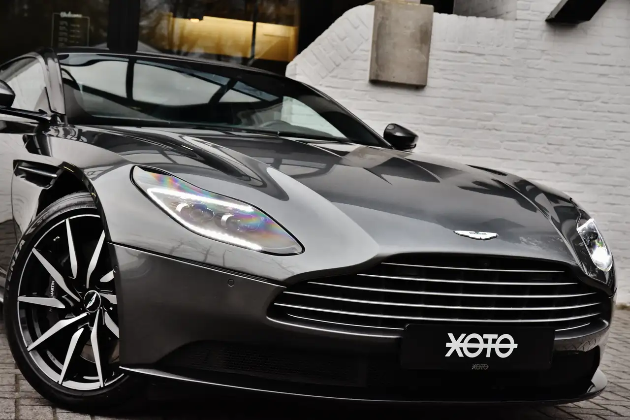 Aston Martin DB11 - 10