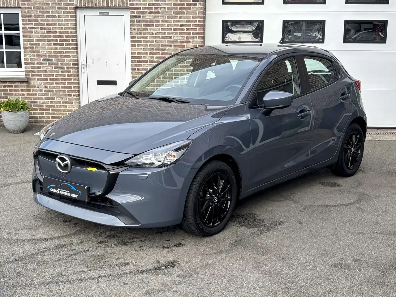 Mazda 2 - 3