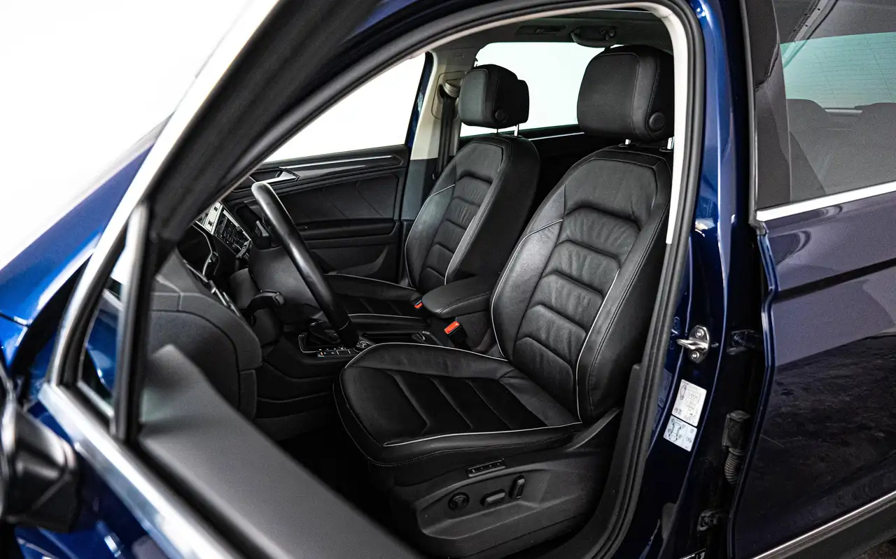 Volkswagen Tiguan - 12