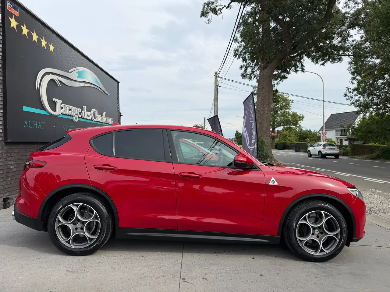 Alfa Romeo Stelvio - 2